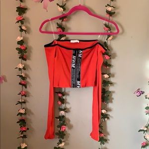 OFF THE SHOULDER CROP TOP